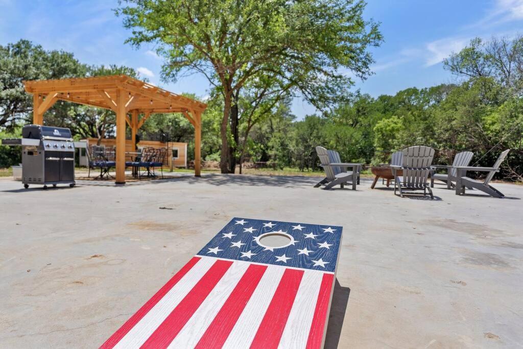 The Lonely Bull Luxury Container Home On 5 Acres Weatherford Ngoại thất bức ảnh