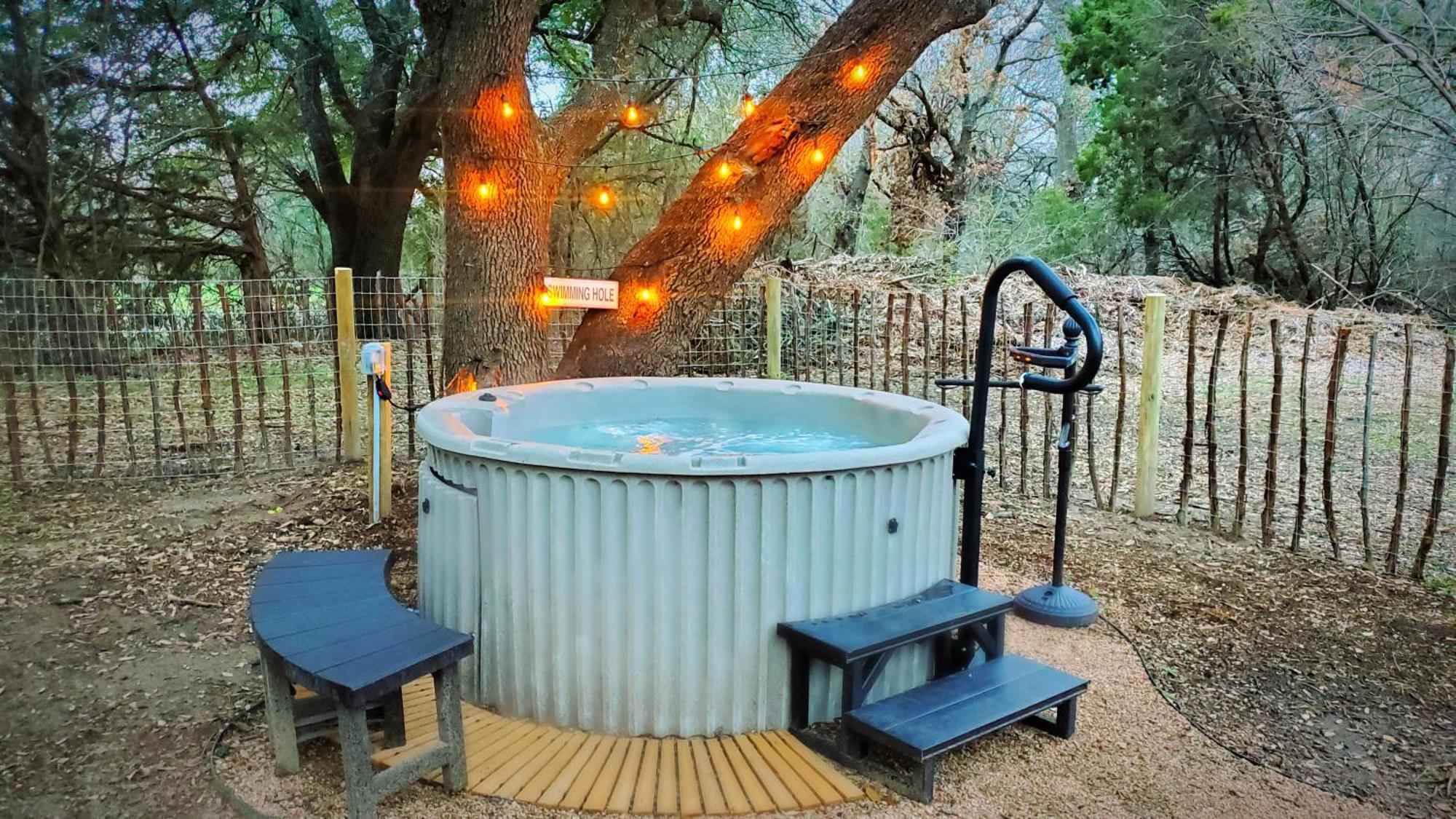 The Lonely Bull Luxury Container Home On 5 Acres Weatherford Ngoại thất bức ảnh
